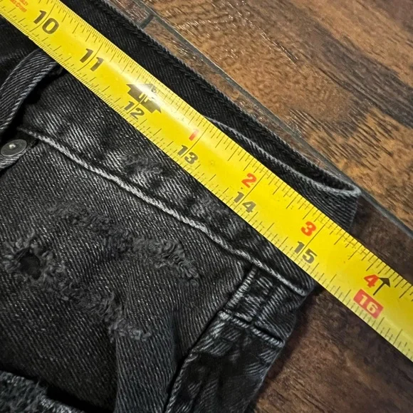 American Eagle Outfitters High Wasted Cropped Distressed Black Jeans - Picture 3 of 5